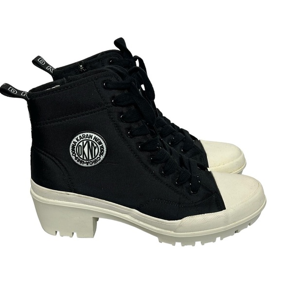 DKNY Womens Pandie Platform Lug Sole Booties - Picture 2 of 16